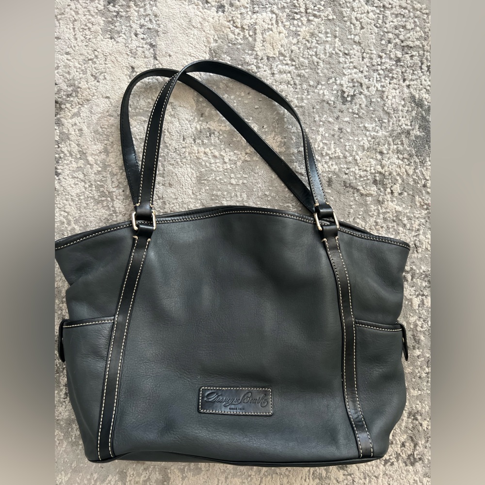 Dooney & Bourke Leather Tote - excellent condition